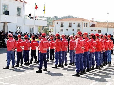 Saúde: Bombeiros voluntários saem à rua contra fim da isenção total de taxas moderadoras